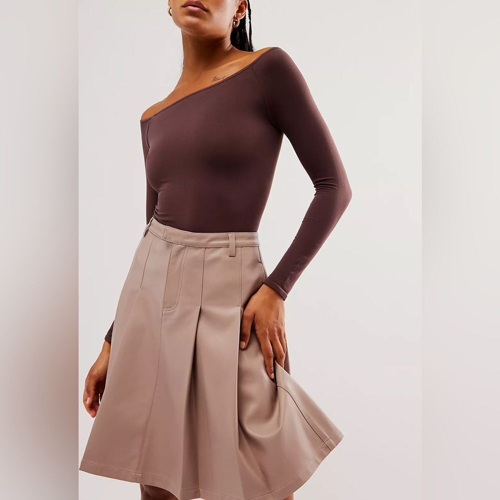 🆕Free People Intimately NWOT Off the Shoulder Lg Sleeve Choc Merlot (FP-32/33) - Picture 4 of 5